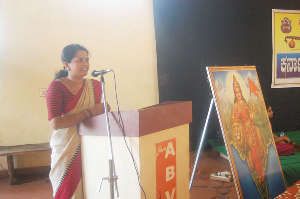 Asha-Bellare-speaking